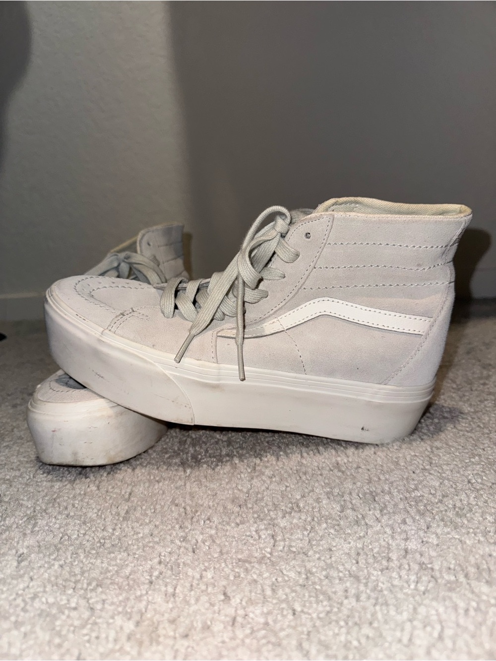 High-Top Platform Skate Sneakers in Light Gray